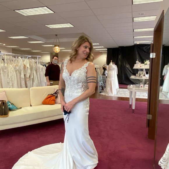 Morilee Madeline Gardner Wedding Dress, Brand new, Size 4 - Picture 2 of 6